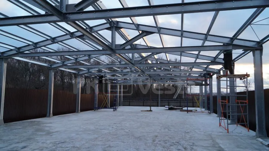 ПК «Веста» объявляет о завершении монтажа каркаса для быстровозводимого завода по изготовлению корма для рыб в г. Тула, Россия