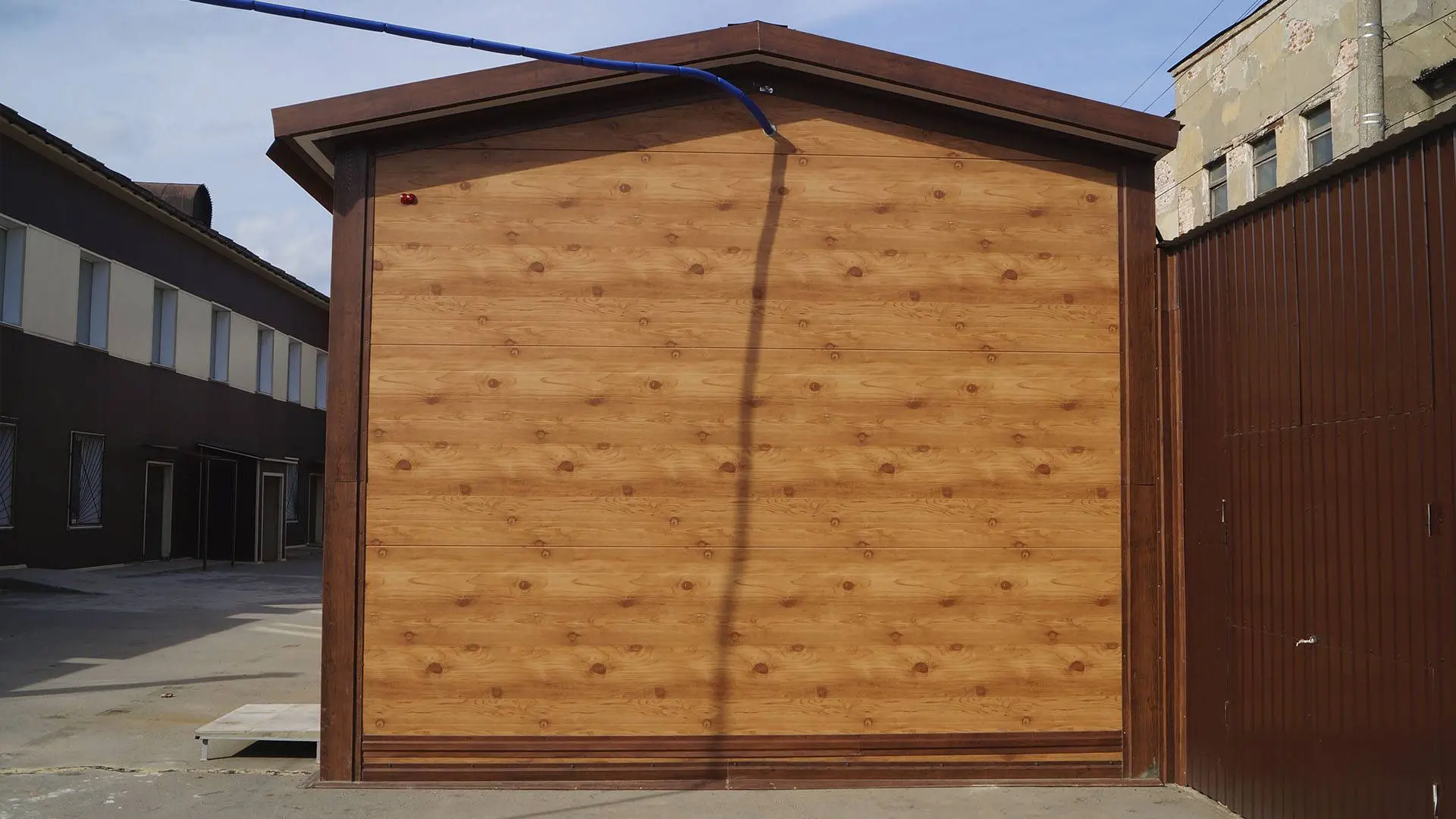 ПК Веста объявляет о завершении монтажа быстровозводимого show-room для пряников 5х25х3 из ЛСТК в г. Тула, Россия