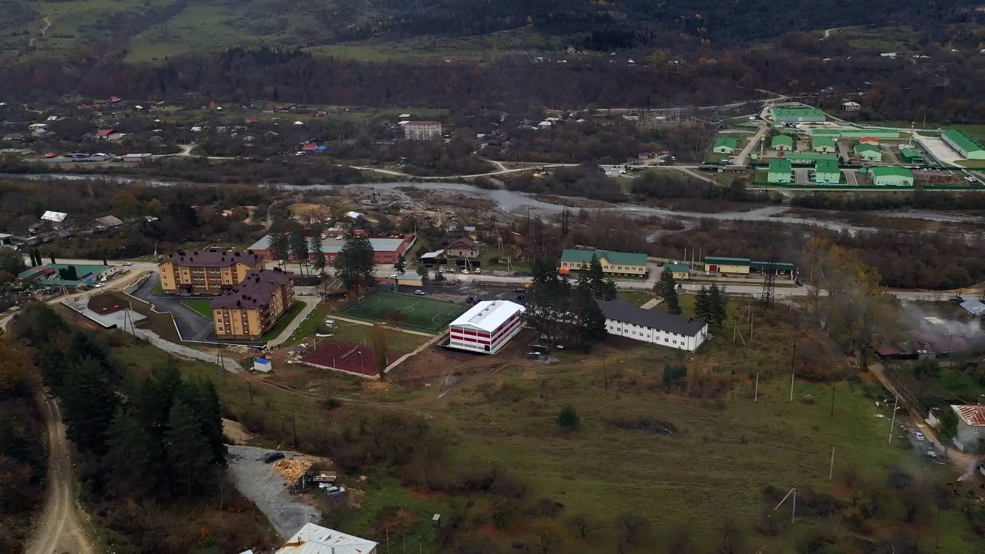 Завод ПК Веста объявляет об экспортном заказе быстровозводимого типового спортивного зала 15х30х7.2 в г. Цхинвал, республика Южная Осетия.