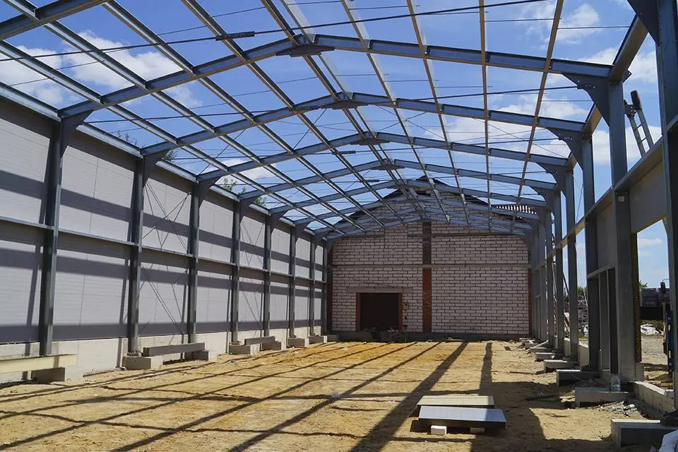 Завод ПК Веста объявляет о заказе быстровозводимого склада/производства 13.3х42х6 для изготовления обоев в г. Тула, Россия