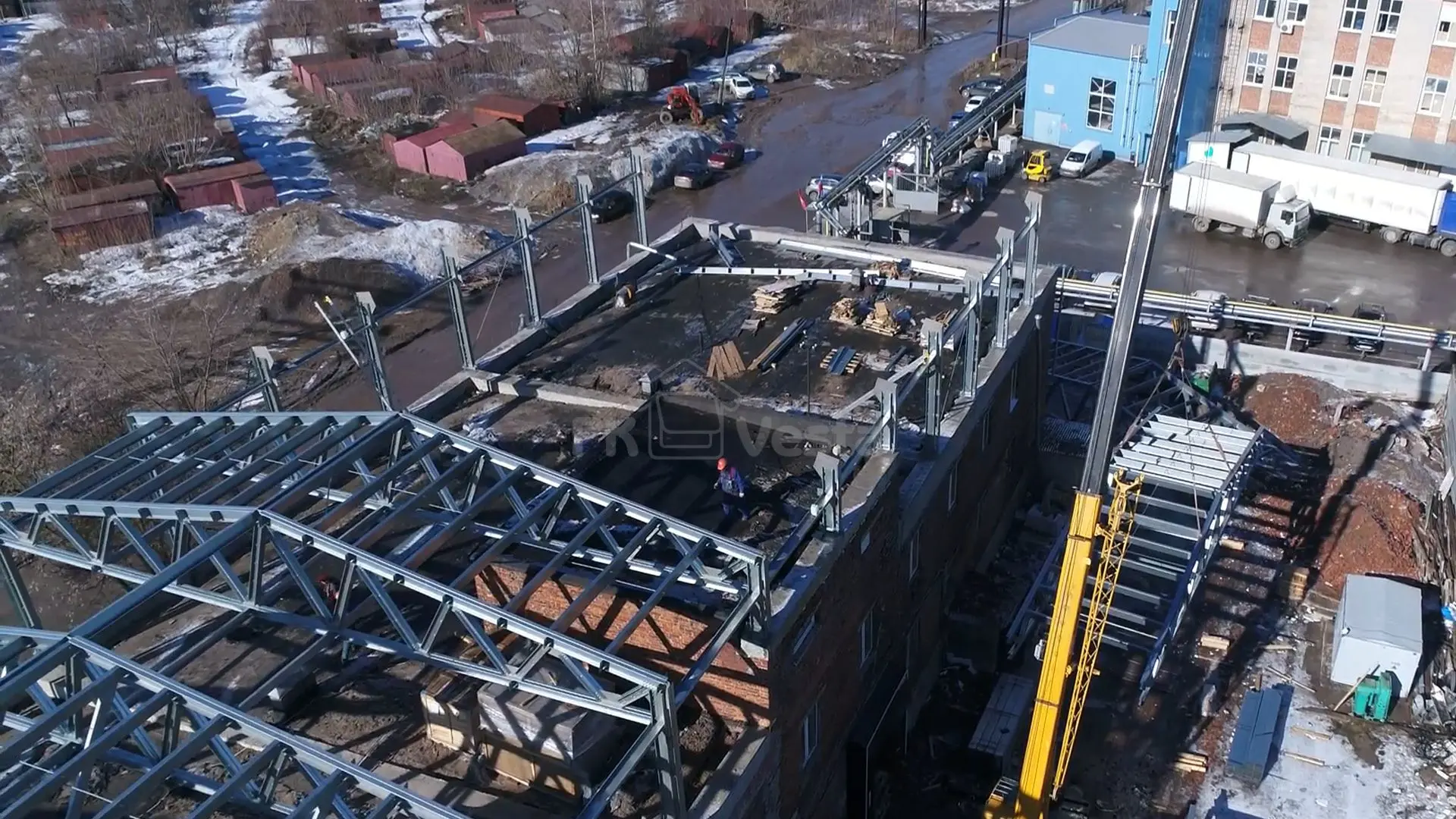 ПК «Веста» объявляет о начале монтажа быстровозводимой надстройки 15 х 70 х 3.3 из ЛСТК для третьего этажа старого здания под техническую зону, склады и офисы в г. Тула, Россия