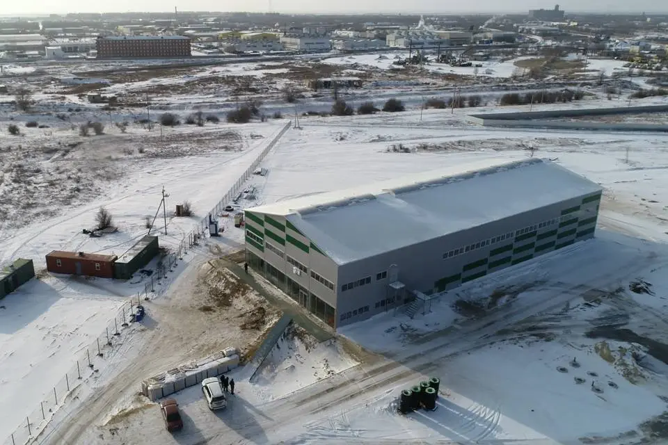 Завод ПК Веста объявляет о завершении монтажа быстровозводимого завода/офиса 24х60х8 по изготовлению солнечных батарей в г. Аксай, Казахстан