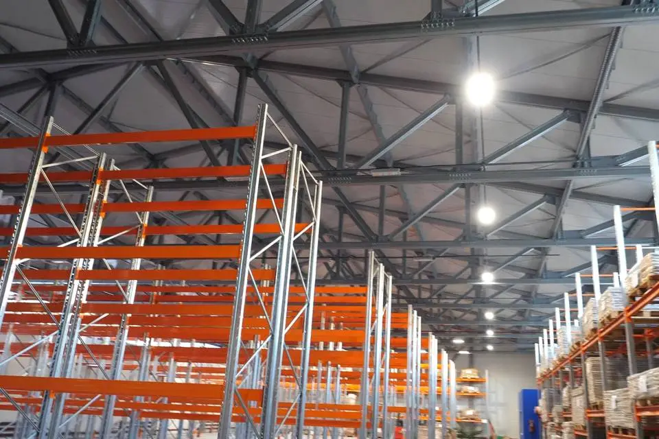 Завод ПК Веста объявляет о завершении быстровозводимого склада 24х60х6 из ЛСТК в д. Окуловка, Россия