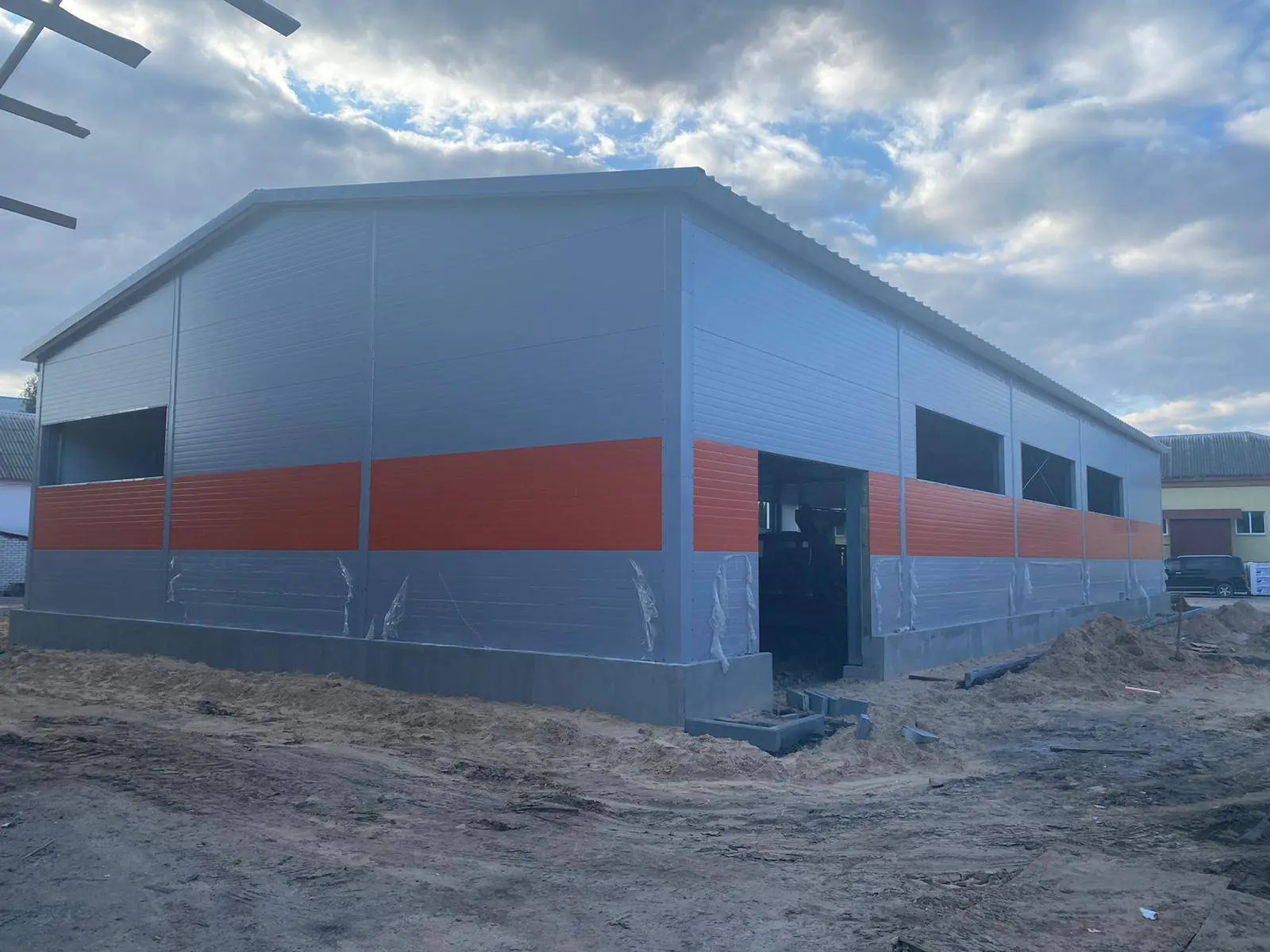 Завод ПК Веста объявляет об экспортном заказе быстровозводимого мебельного цеха с офисом 15х30х4.2 в г. Могилев, Беларусь