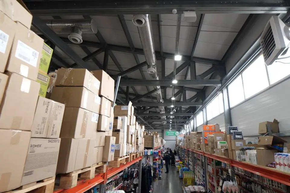 ПК Веста объявляет о завершении монтажа быстровозводимого магазина 24Ш х 63Д х 6.4В в г. Дагестанские Огни, Кавказ, Россия