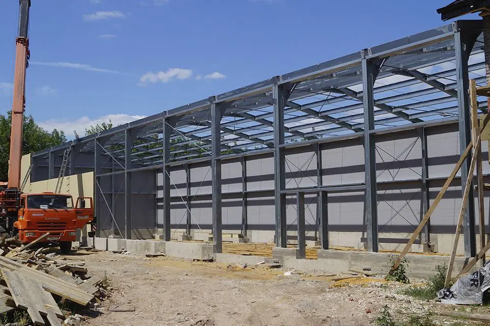 Завод ПК Веста объявляет о заказе быстровозводимого склада/производства 13.3х42х6 для изготовления обоев в г. Тула, Россия