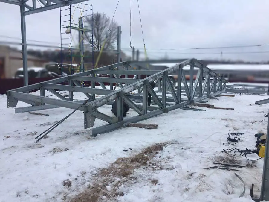 ПК «Веста» объявляет о монтаже быстровозводимого склада для хранения военной техники в г. Калуга, Россия