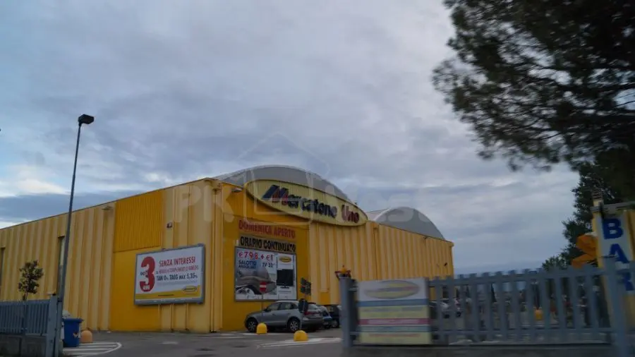 Фотосессия быстровозводимых зданий в Европе