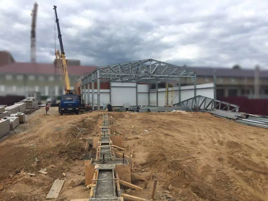 ПК «Веста» объявляет о монтаже быстровозводимого склада для хранения военной техники в г. Калуга, Россия