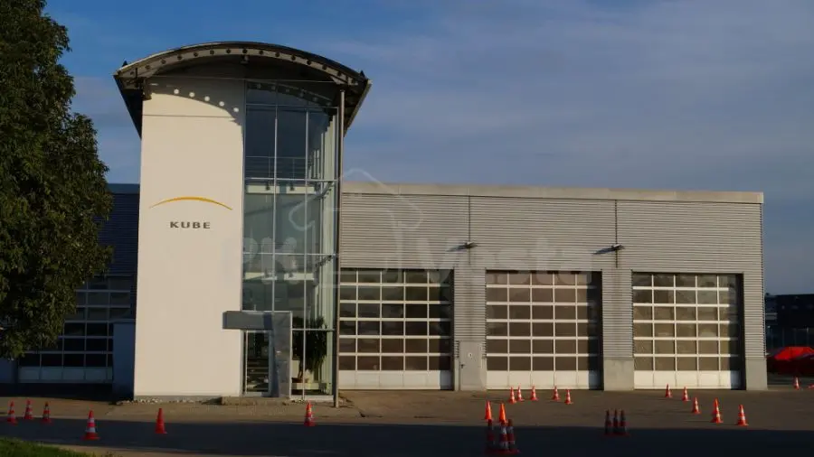 Фотосессия быстровозводимых зданий в Европе