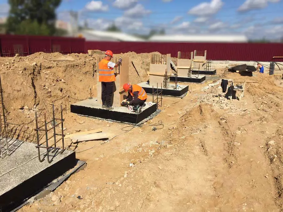 ПК «Веста» объявляет о монтаже быстровозводимого склада для хранения военной техники в г. Калуга, Россия