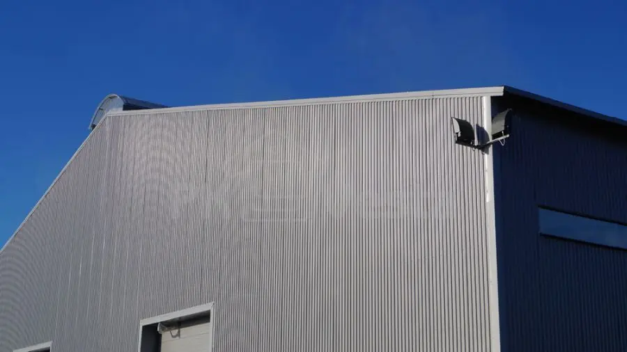 ПК «Веста» объявляет о вводе в эксплуатацию быстровозводимого здания 36 х 36 х 7 завода по изготовлению полимерных изделий в МО, Россия