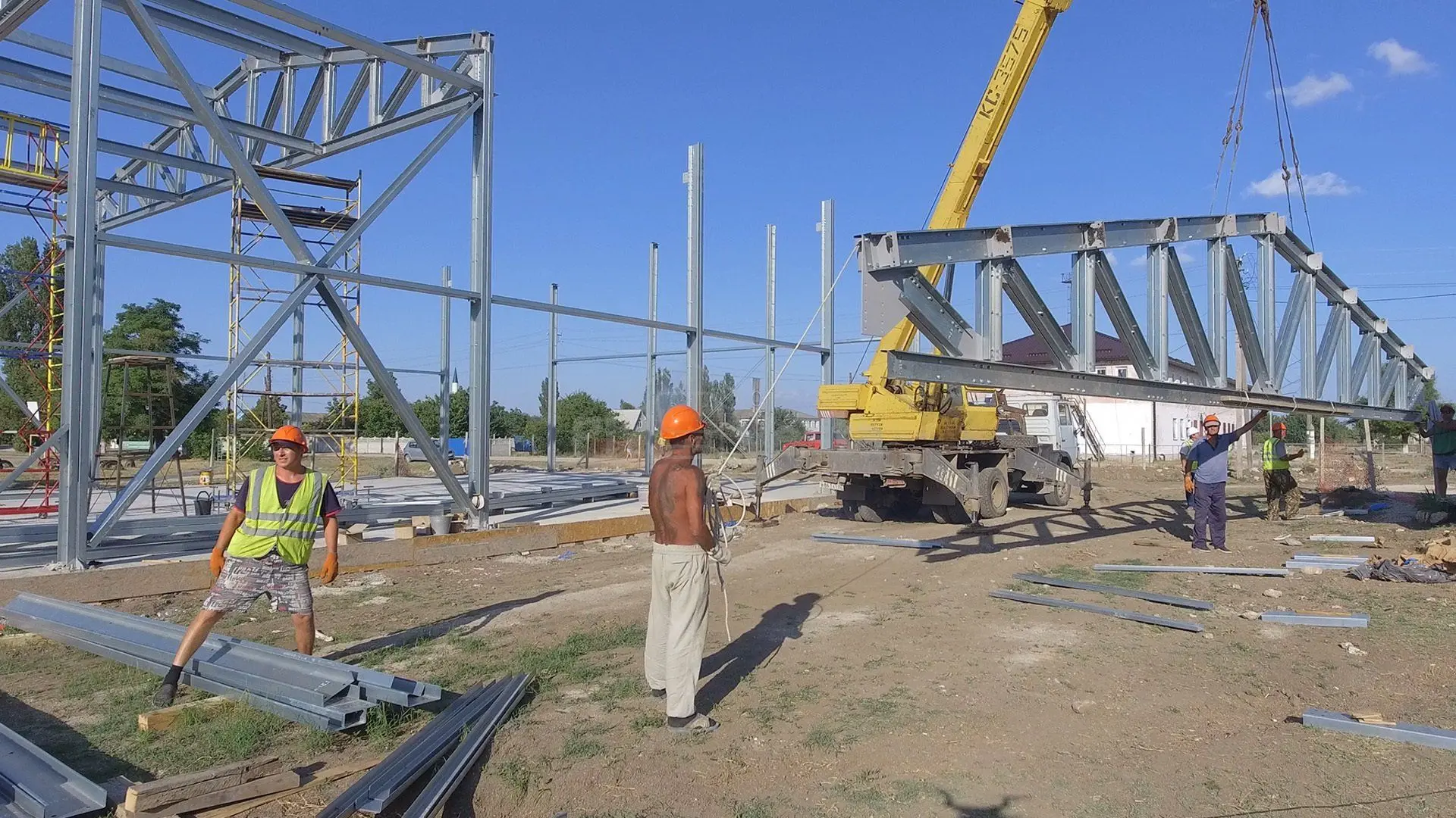 ПК «Веста» объявляет о презентации первого детского спорт зала 15 х 30 х 4.2/7 главе республики Крым в России - Сергею Аксенову