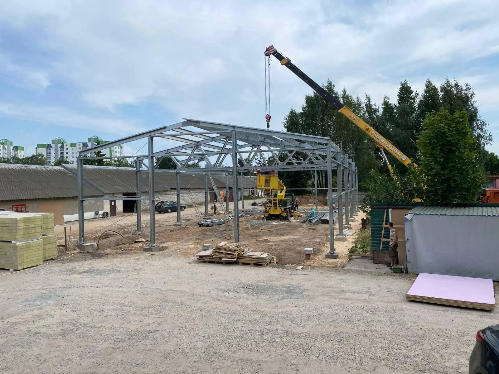 Завод ПК Веста объявляет об экспортном заказе быстровозводимого мебельного цеха с офисом 15х30х4.2 в г. Могилев, Беларусь