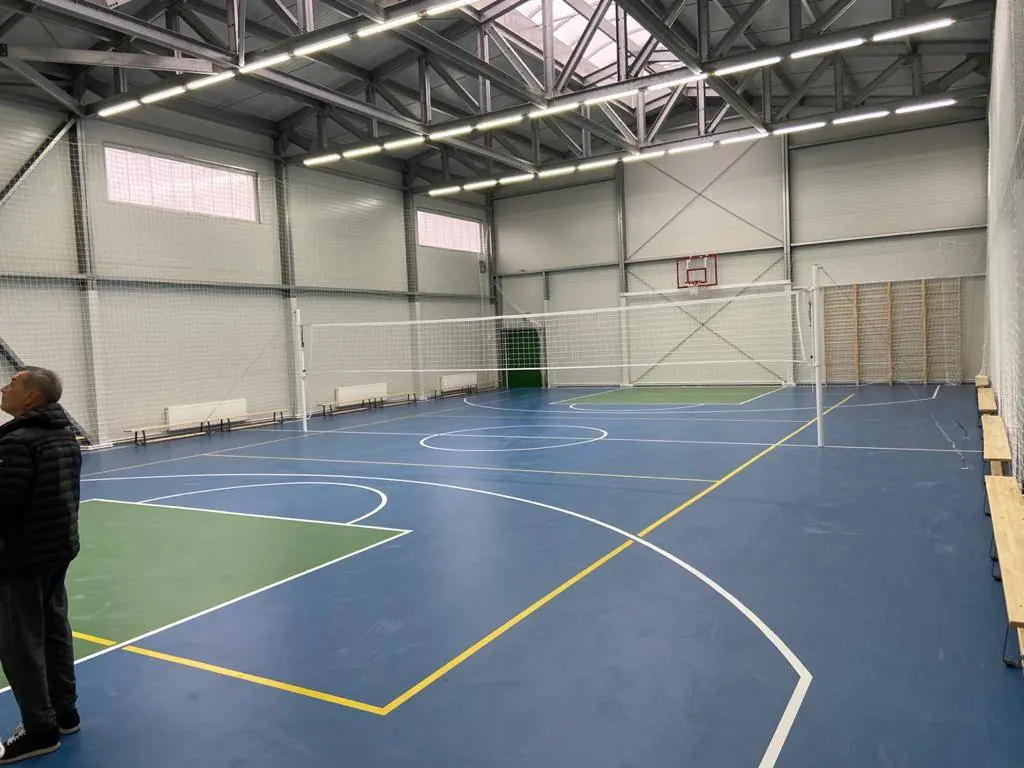 ПК Веста объявляет о завершение монтажа быстровозводимого спортивного зала 15х30х6 в селе Сары-Баш, Крым, Россия