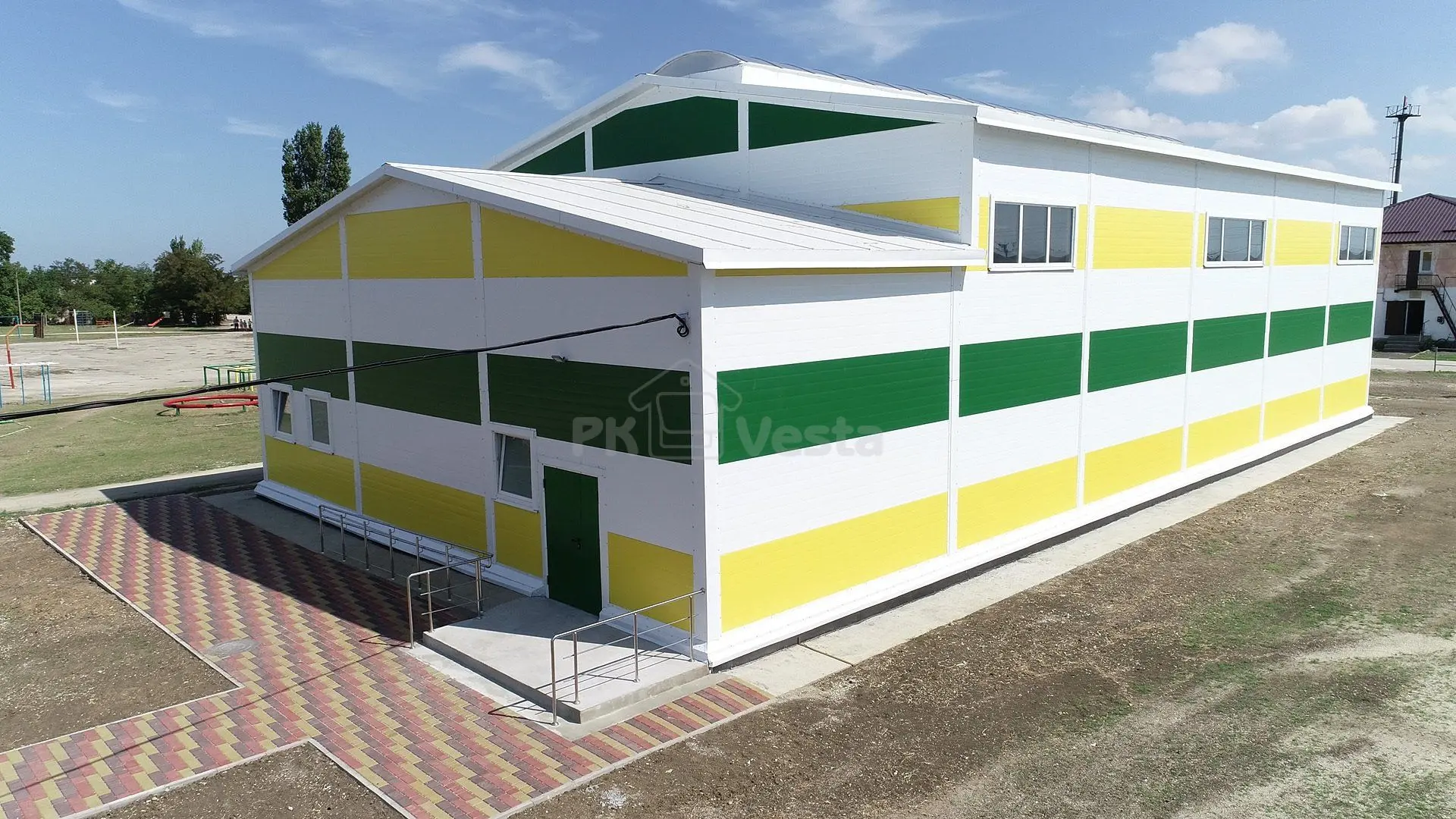 ПК «Веста» объявляет о презентации первого детского спорт зала 15 х 30 х 4.2/7 главе республики Крым в России - Сергею Аксенову