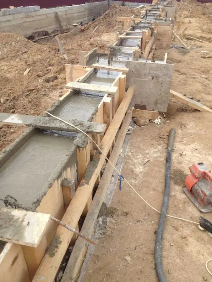 ПК «Веста» объявляет о монтаже быстровозводимого склада для хранения военной техники в г. Калуга, Россия