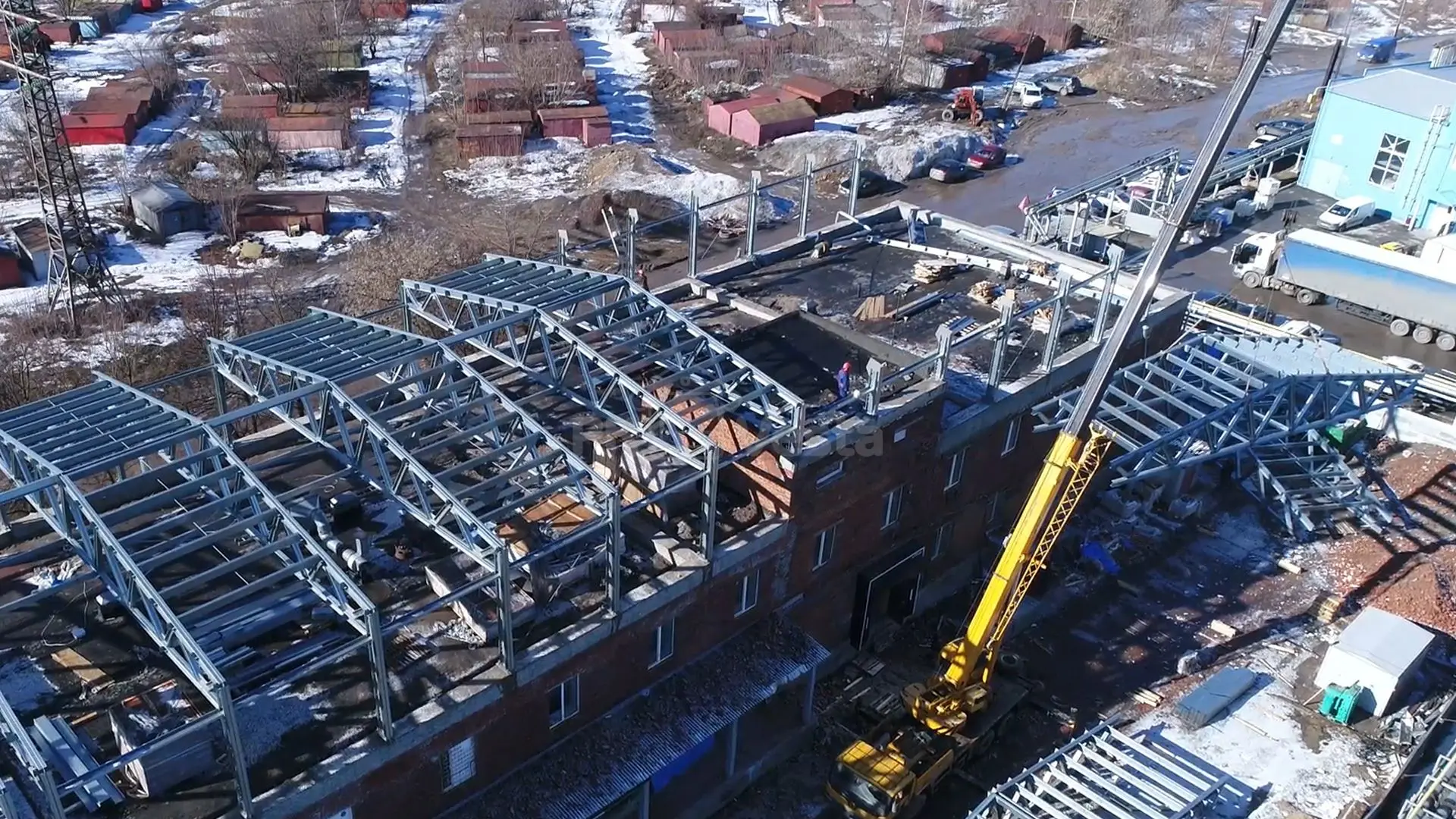 ПК «Веста» объявляет о начале монтажа быстровозводимой надстройки 15 х 70 х 3.3 из ЛСТК для третьего этажа старого здания под техническую зону, склады и офисы в г. Тула, Россия