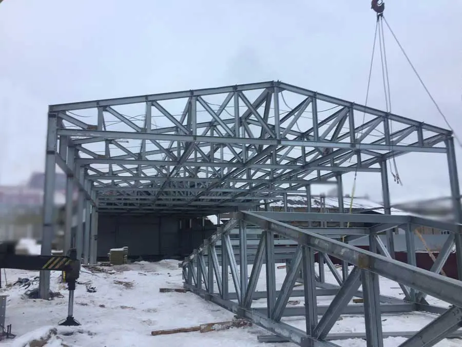 ПК «Веста» объявляет о монтаже быстровозводимого склада для хранения военной техники в г. Калуга, Россия