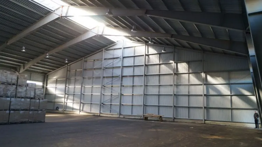 ПК «Веста» объявляет о вводе в эксплуатацию быстровозводимого здания 36 х 36 х 7 завода по изготовлению полимерных изделий в МО, Россия