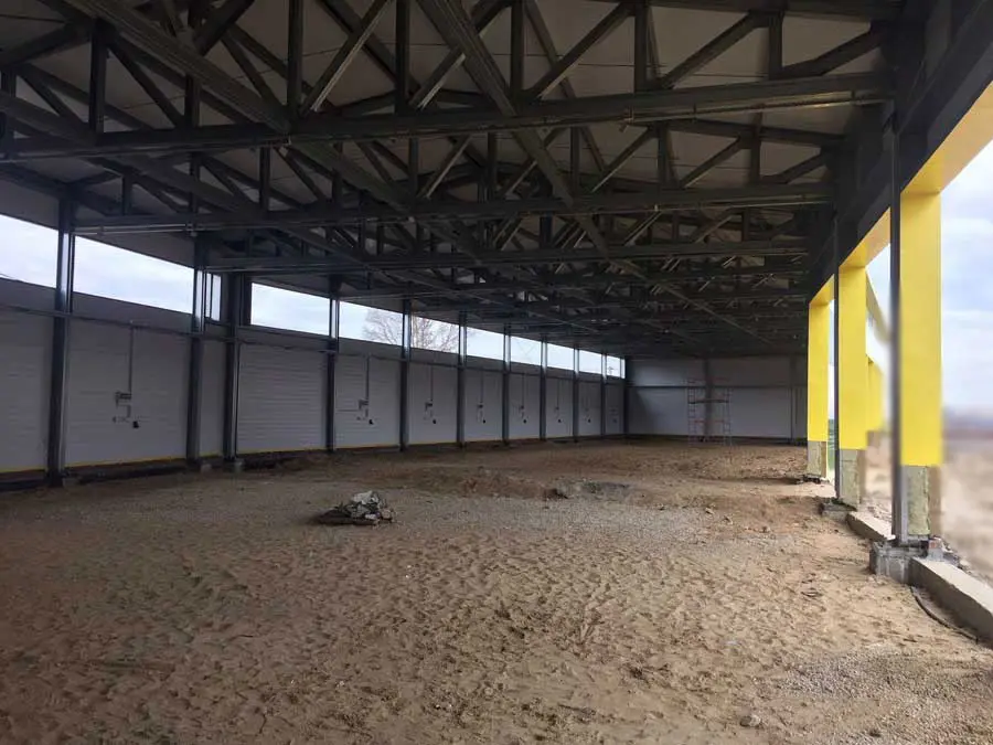 ПК «Веста» объявляет о монтаже быстровозводимого склада для хранения военной техники в г. Калуга, Россия