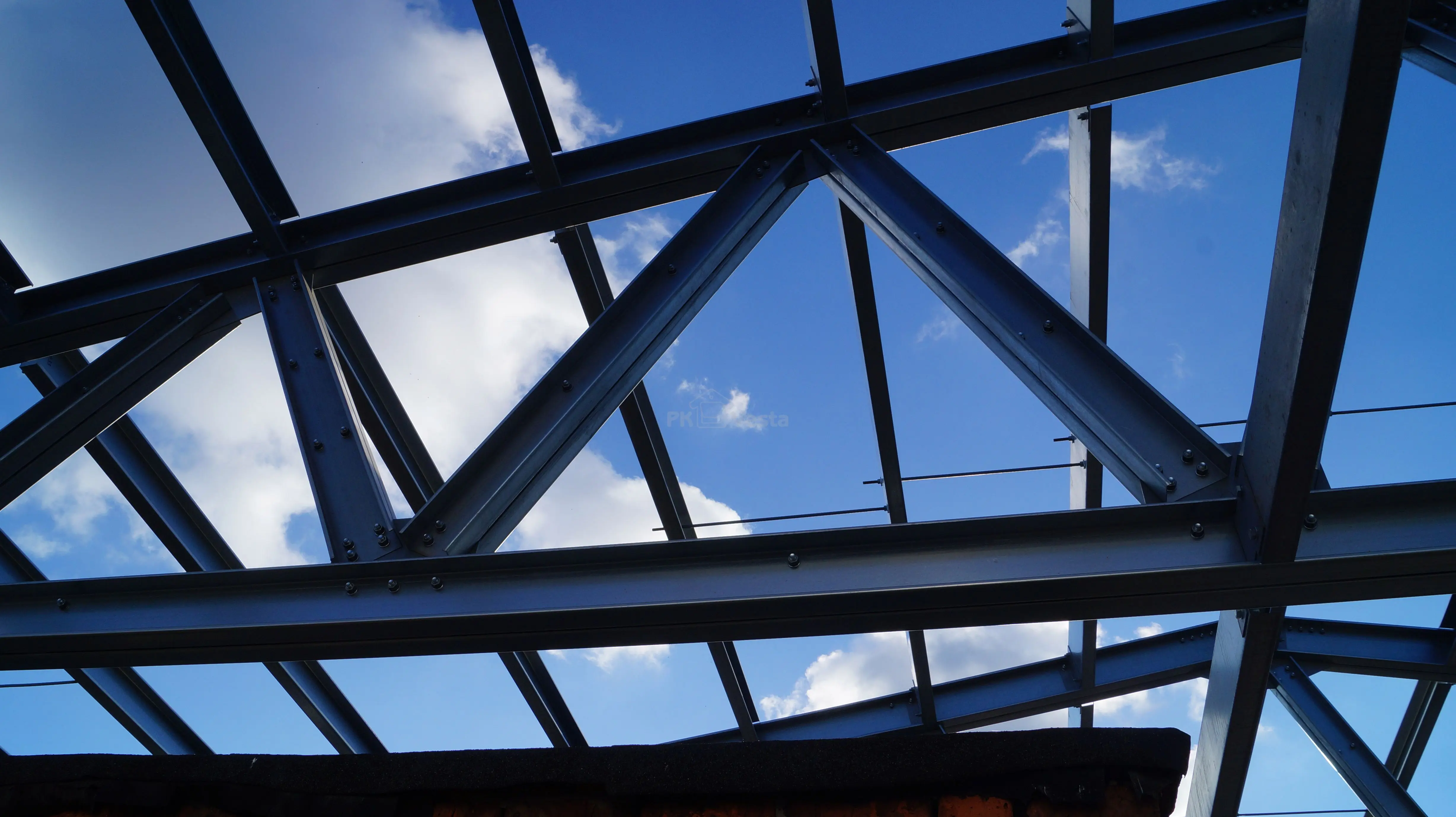 ПК «Веста» объявляет о начале монтажа быстровозводимой надстройки 15 х 70 х 3.3 из ЛСТК для третьего этажа старого здания под техническую зону, склады и офисы в г. Тула, Россия