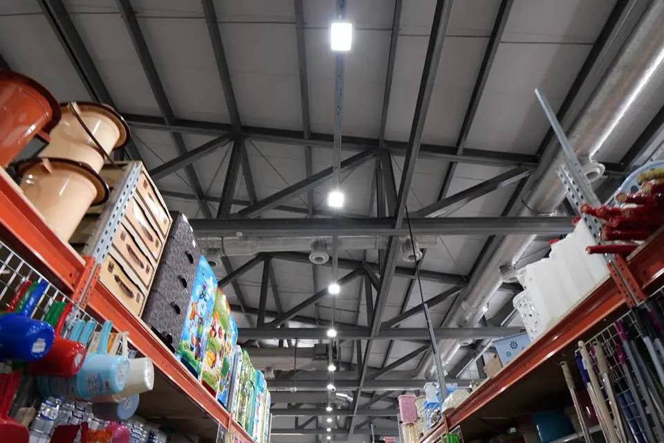 ПК Веста объявляет о завершении монтажа быстровозводимого магазина 24Ш х 63Д х 6.4В в г. Дагестанские Огни, Кавказ, Россия