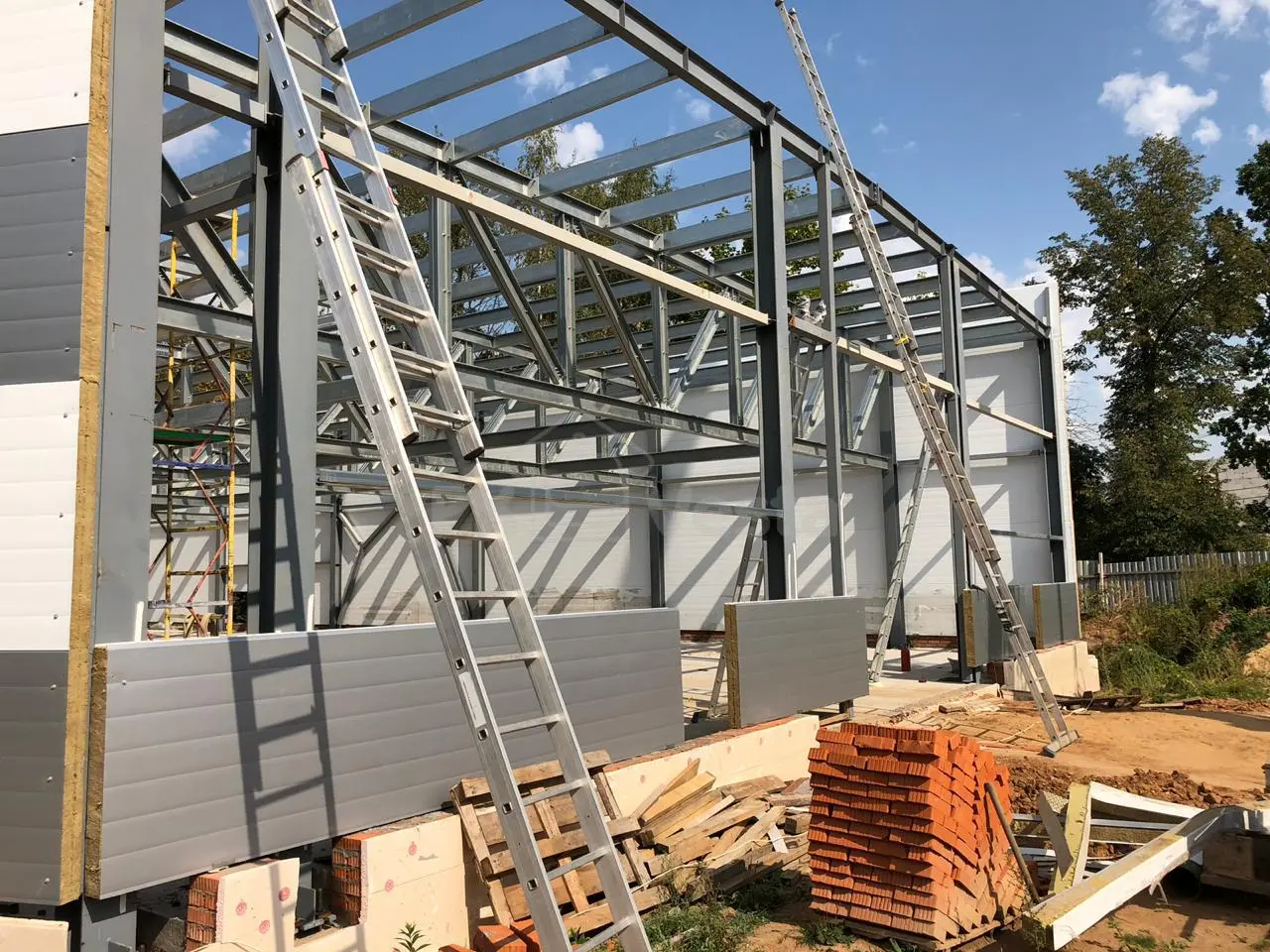 ПК «Веста» объявляет о завершение строительства быстровозводимого магазина 27 х 62 х 7.2 ПЯТЕРОЧКА в г. Пушкино, Россия