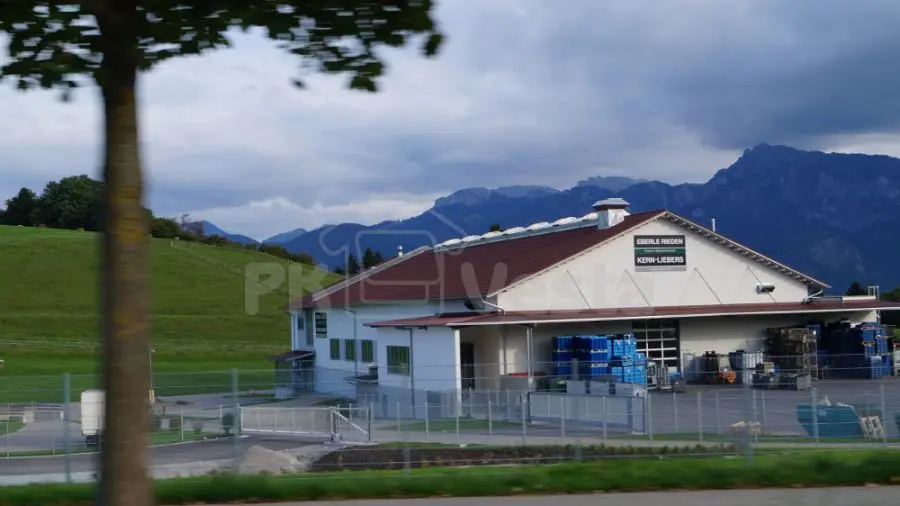 Фотосессия быстровозводимых зданий в Европе