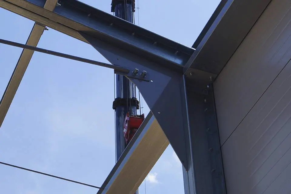 Завод ПК Веста объявляет о заказе быстровозводимого склада/производства 13.3х42х6 для изготовления обоев в г. Тула, Россия