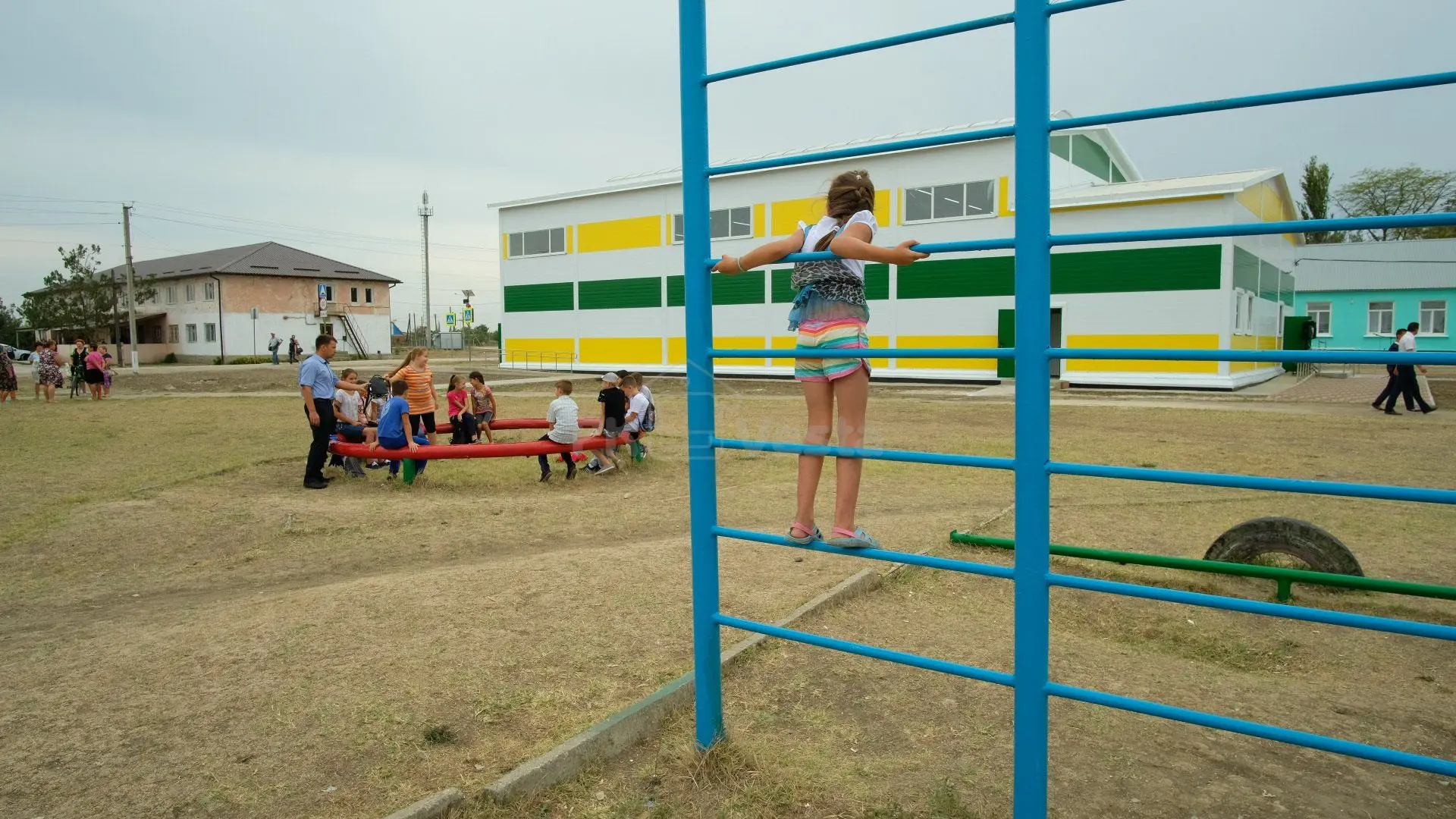 ПК «Веста» объявляет о презентации первого детского спорт зала 15 х 30 х 4.2/7 главе республики Крым в России - Сергею Аксенову