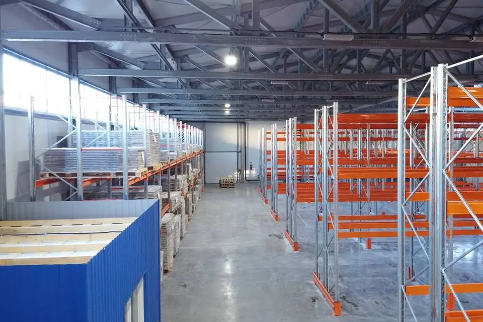 Завод ПК Веста объявляет о завершении быстровозводимого склада 24х60х6 из ЛСТК в д. Окуловка, Россия