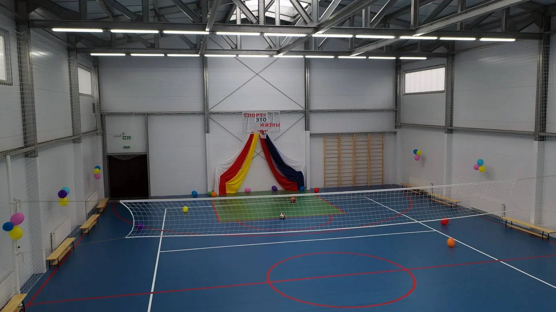 Завод ПК Веста объявляет об экспортном заказе быстровозводимого типового спортивного зала 15х30х7.2 в г. Цхинвал, республика Южная Осетия.