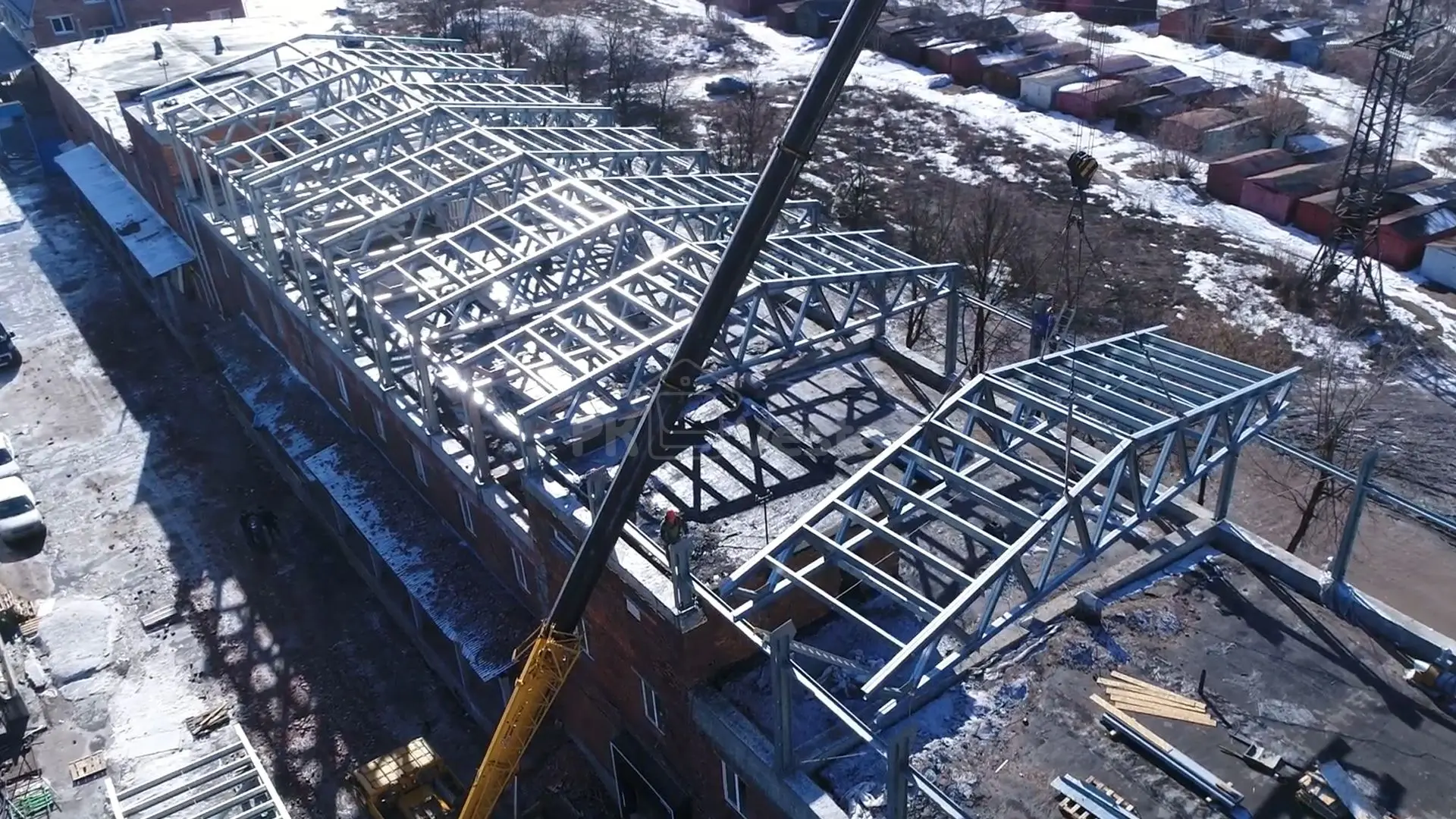 ПК «Веста» объявляет о начале монтажа быстровозводимой надстройки 15 х 70 х 3.3 из ЛСТК для третьего этажа старого здания под техническую зону, склады и офисы в г. Тула, Россия