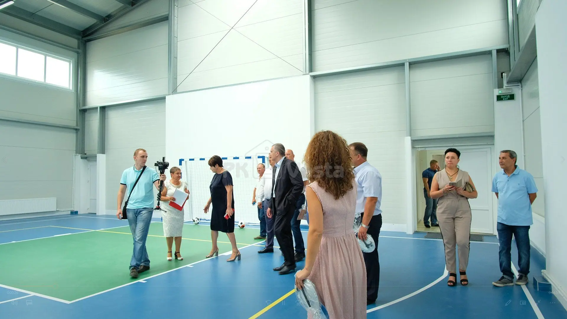 ПК «Веста» объявляет о презентации первого детского спорт зала 15 х 30 х 4.2/7 главе республики Крым в России - Сергею Аксенову