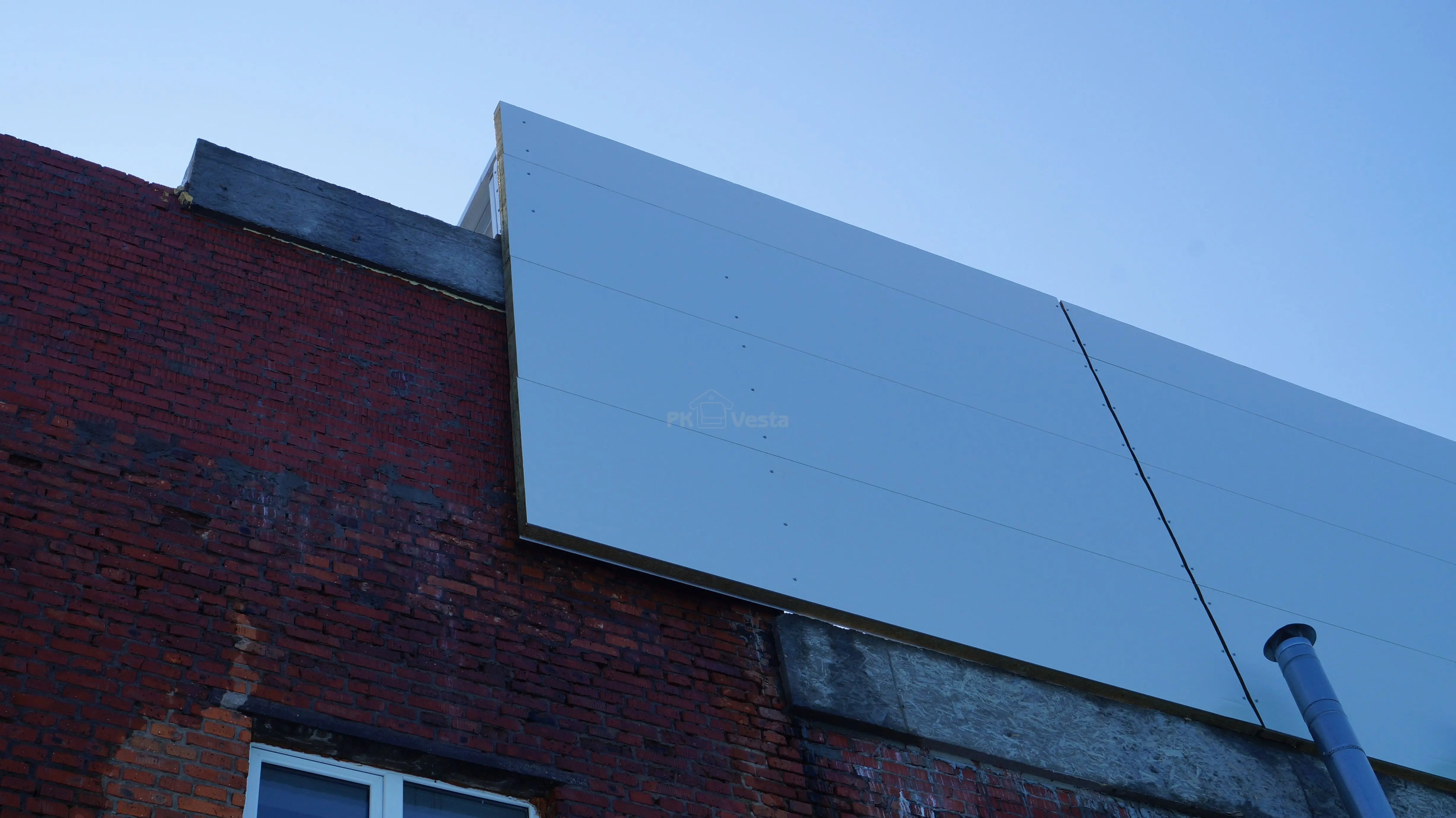 ПК «Веста» объявляет о начале монтажа быстровозводимой надстройки 15 х 70 х 3.3 из ЛСТК для третьего этажа старого здания под техническую зону, склады и офисы в г. Тула, Россия