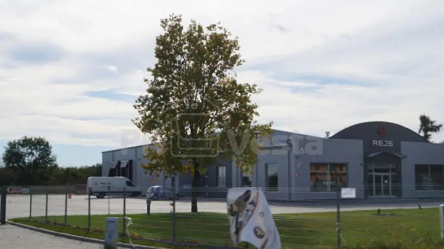 Фотосессия быстровозводимых зданий в Европе