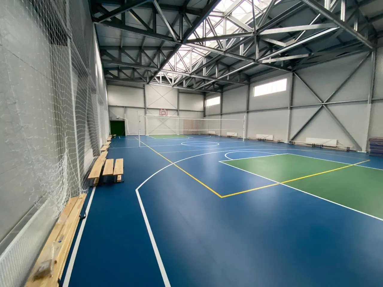 ПК Веста объявляет о завершение монтажа быстровозводимого спортивного зала 15х30х6 в селе Сары-Баш, Крым, Россия