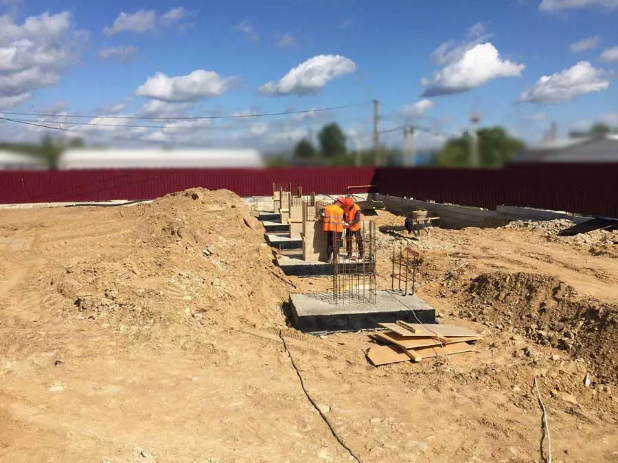 ПК «Веста» объявляет о монтаже быстровозводимого склада для хранения военной техники в г. Калуга, Россия