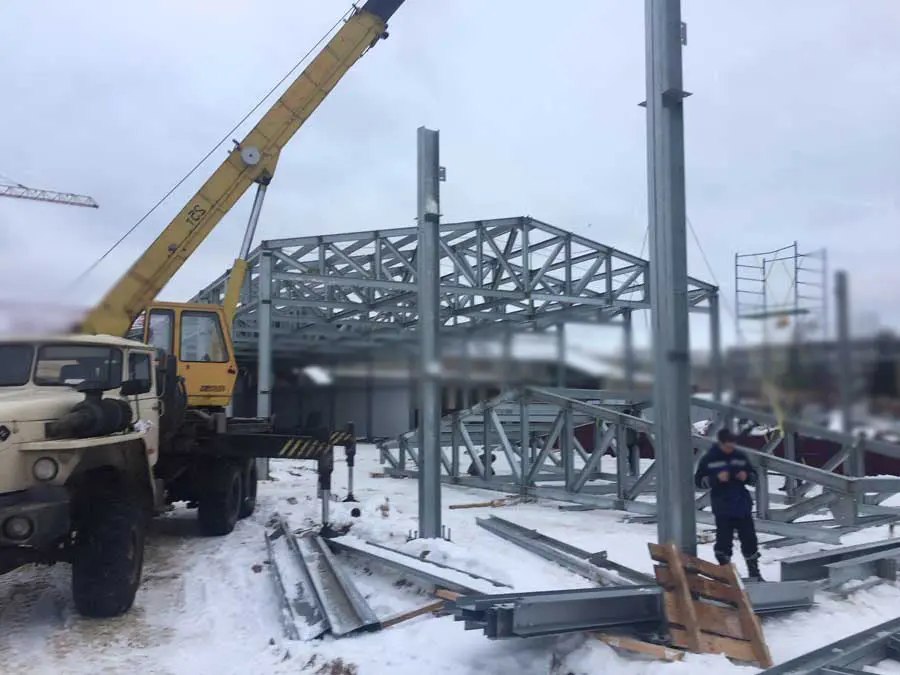 ПК «Веста» объявляет о монтаже быстровозводимого склада для хранения военной техники в г. Калуга, Россия