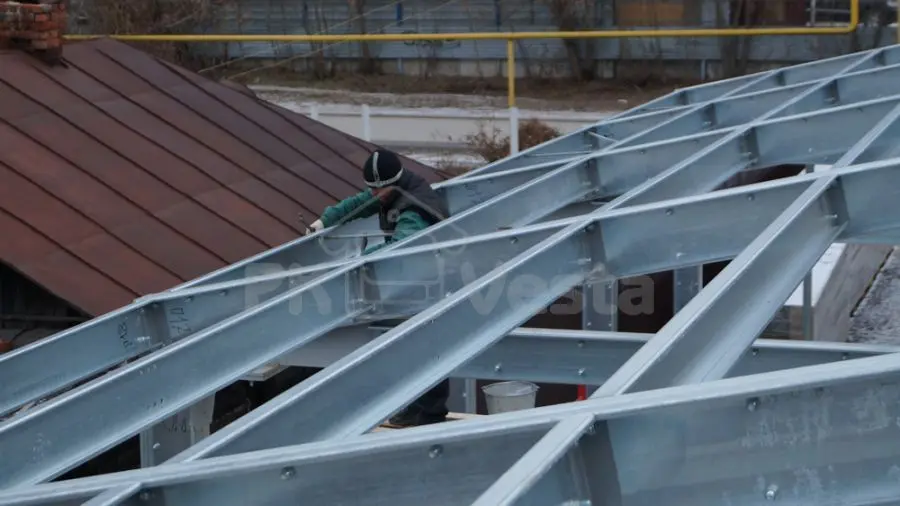 ПК «Веста» объявляет о завершении монтажа каркаса для быстровозводимого завода по изготовлению корма для рыб в г. Тула, Россия