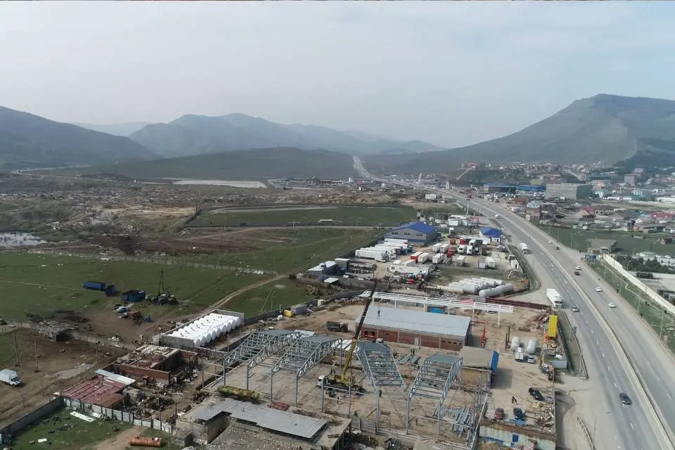 Завод ПК Веста объявляет о монтаже быстровозводимого торгового центра 30х60Дх6В в г. Махачкала, Россия