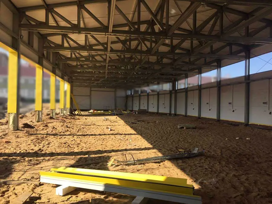 ПК «Веста» объявляет о монтаже быстровозводимого склада для хранения военной техники в г. Калуга, Россия