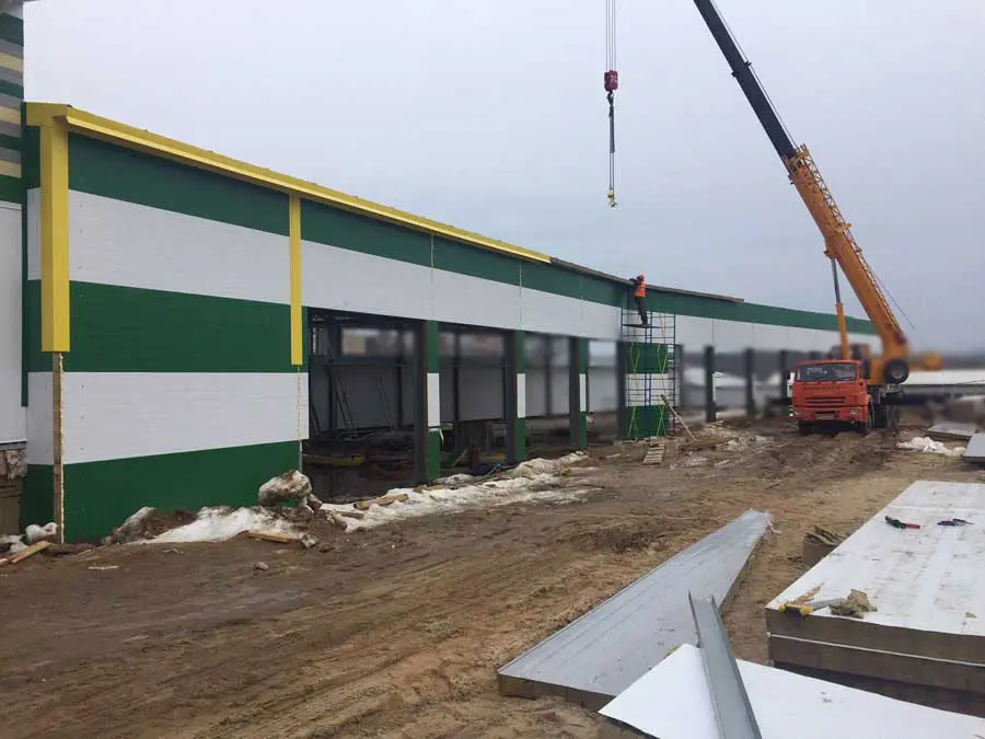 ПК «Веста» объявляет о монтаже быстровозводимого склада для хранения военной техники в г. Калуга, Россия