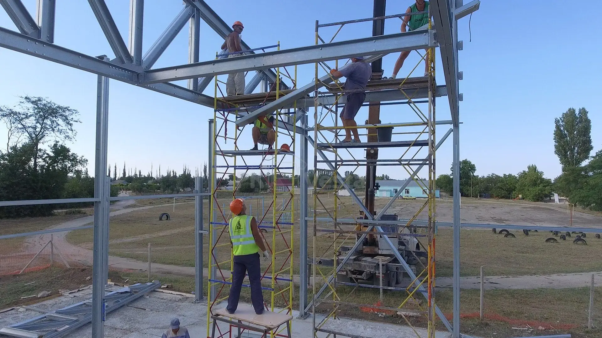 ПК «Веста» объявляет о презентации первого детского спорт зала 15 х 30 х 4.2/7 главе республики Крым в России - Сергею Аксенову