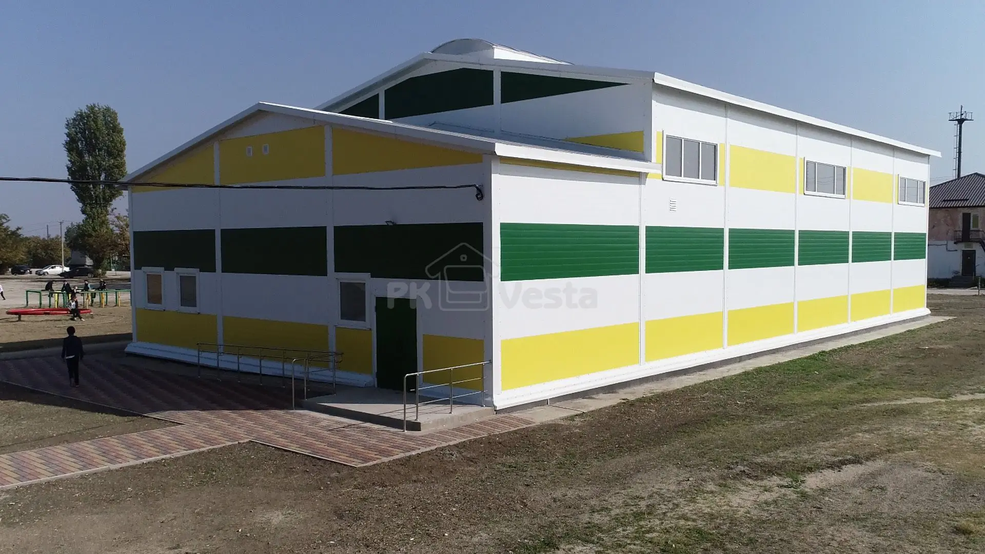 ПК «Веста» объявляет о презентации первого детского спорт зала 15 х 30 х 4.2/7 главе республики Крым в России - Сергею Аксенову