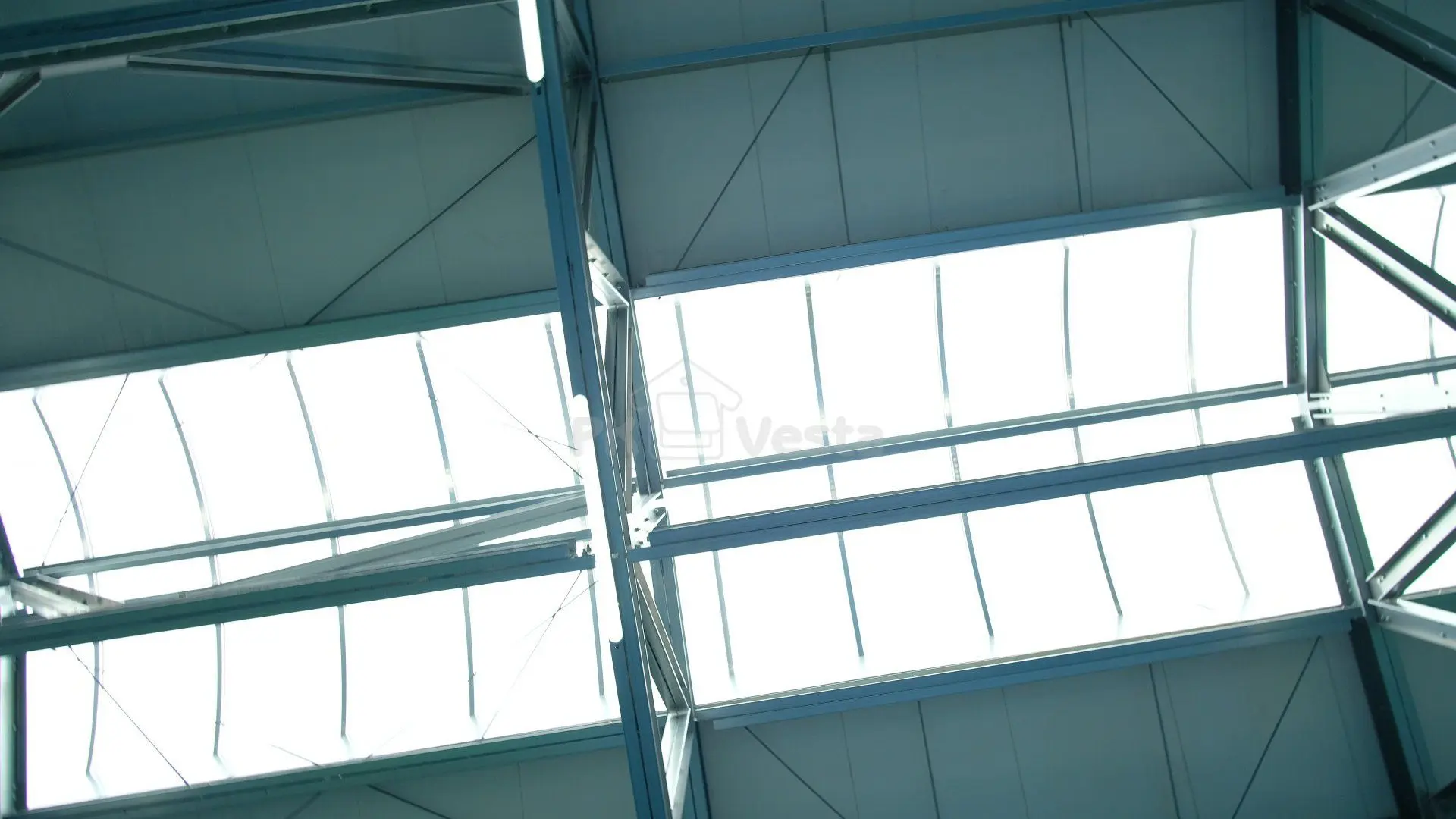 ПК «Веста» объявляет о презентации первого детского спорт зала 15 х 30 х 4.2/7 главе республики Крым в России - Сергею Аксенову