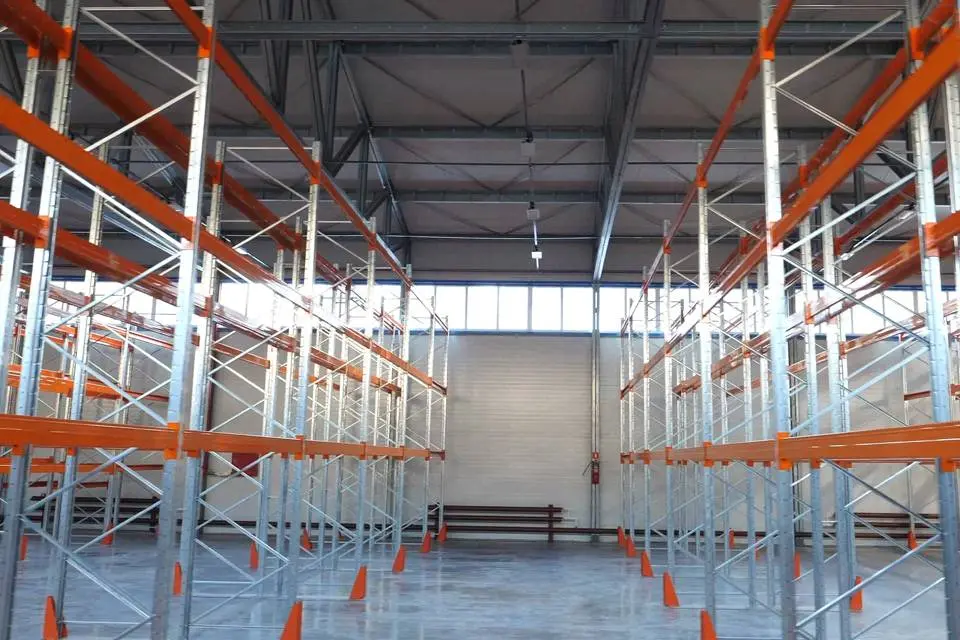 Завод ПК Веста объявляет о завершении быстровозводимого склада 24х60х6 из ЛСТК в д. Окуловка, Россия