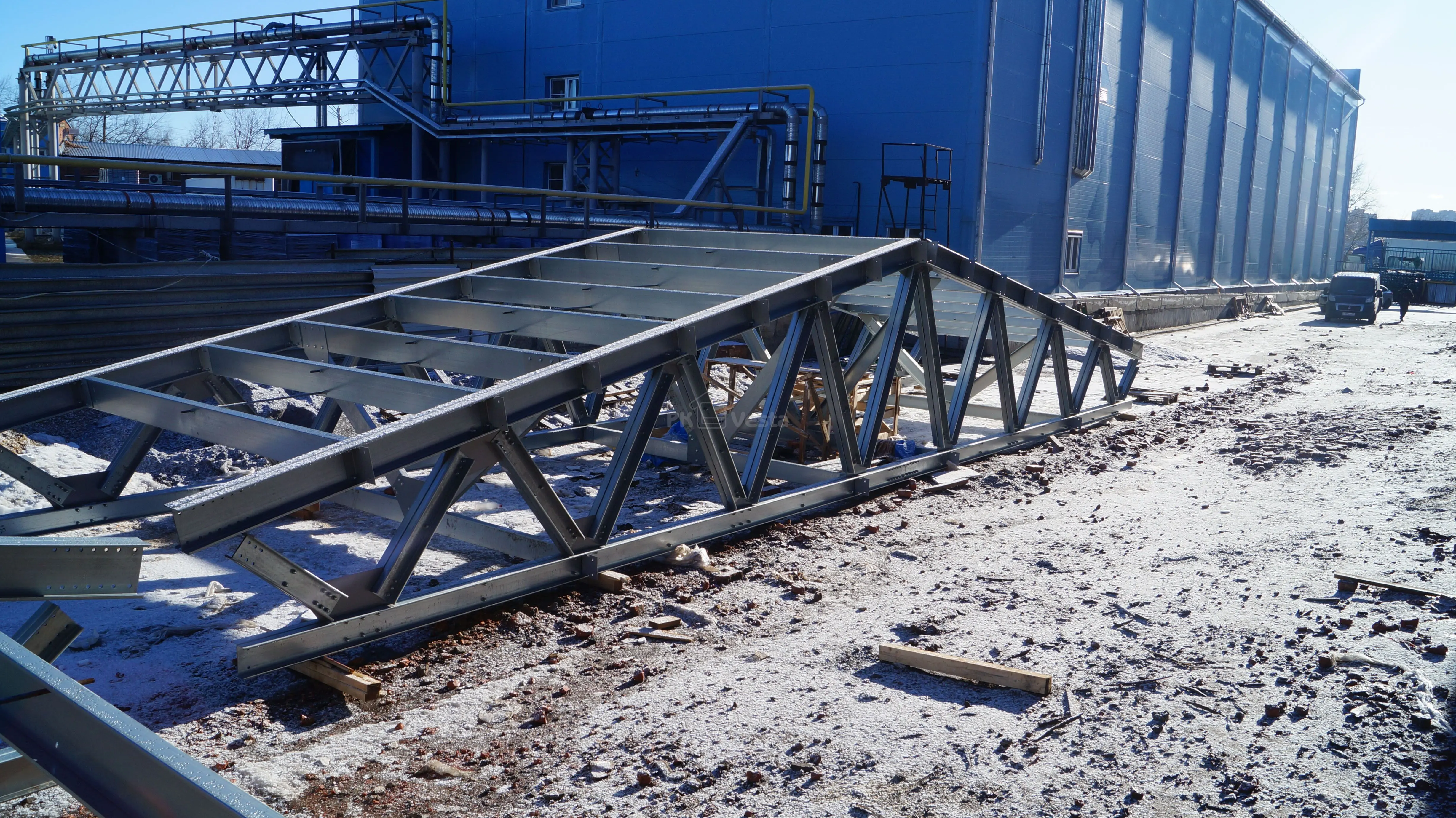 ПК «Веста» объявляет о начале монтажа быстровозводимой надстройки 15 х 70 х 3.3 из ЛСТК для третьего этажа старого здания под техническую зону, склады и офисы в г. Тула, Россия